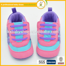 Zapatillas de deporte de la zapatilla de deporte del deporte de los cabritos del color de rosa de China de los zapatos de bebé de la importación